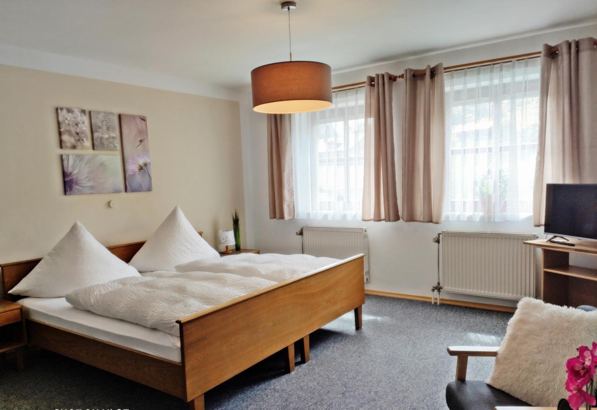 Pension Philippsreut "Zum Pfenniggeiger" Am Goldsteigwanderweg Екстериор снимка